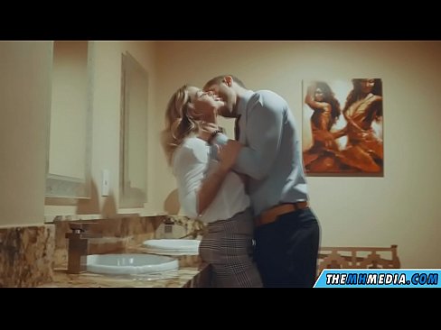 ❤️ Кад те прсата плавуша заведе у јавном тоалету ❤ Јебени видео на sr.videolucrativo.top ❌❤